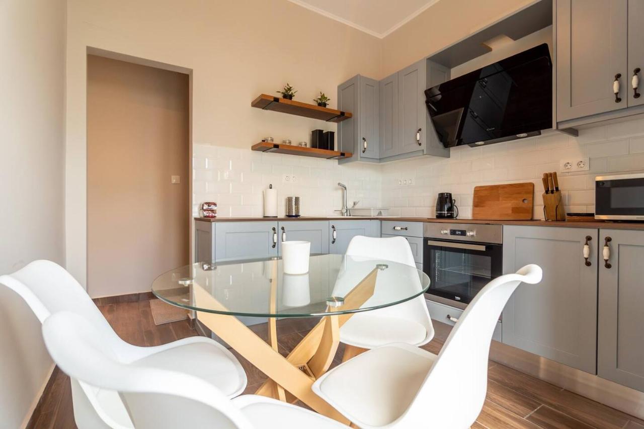 Theros Apartment ปาไลโอโกรา ภายนอก รูปภาพ